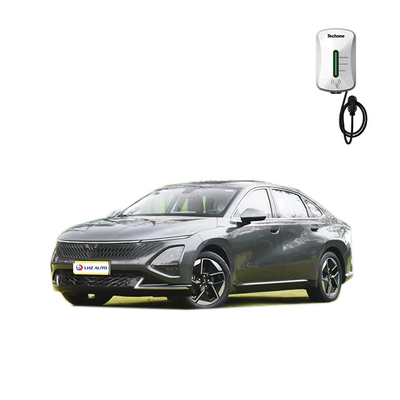 Experimente el lujo con el 2024 Starlight Hybrid Sedan de 5 puertas y 5 asientos de Wuling