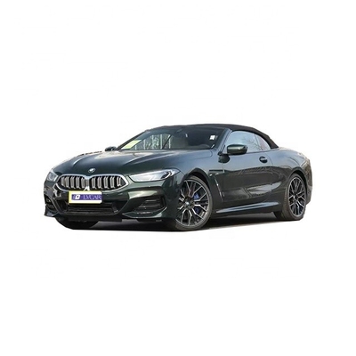 BMW 840i de alta potencia con tracción trasera de ruedas convertibles Coche deportivo con cámara trasera de 360 °