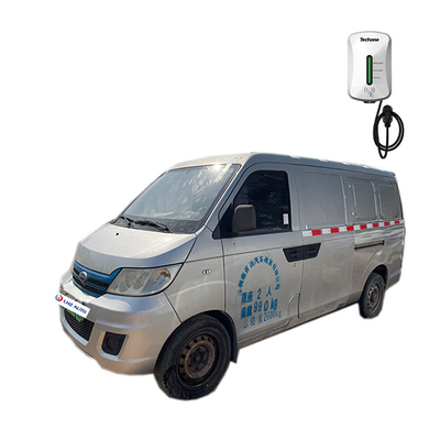 Vans energéticos de segunda mano asequibles con volante multifunción y 2 asientos