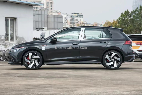Eficiencia y potencia combinada 2023 Volkswagen Golf GTI con par máximo de 350 Nm