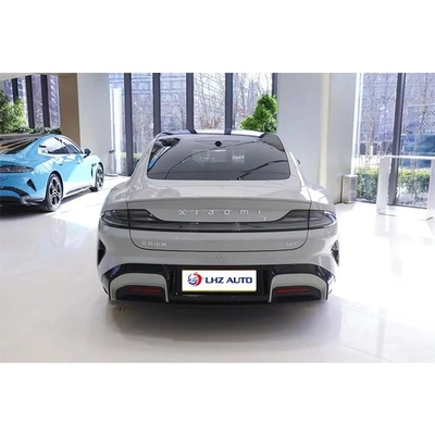 El último coche deportivo de energía de Xiaomi Su7 con batería de litio y un par máximo de 838 Nm