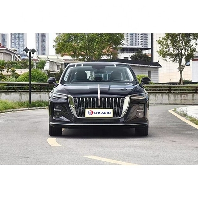 Sedán chino de tamaño mediano a grande HongQi H5 con capacidad de motor de 4,1-6L y alta demanda