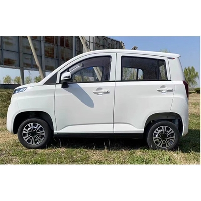 SUV eléctrico sin licencia de conducir de 60 km/h con dirección izquierda y interior espacioso