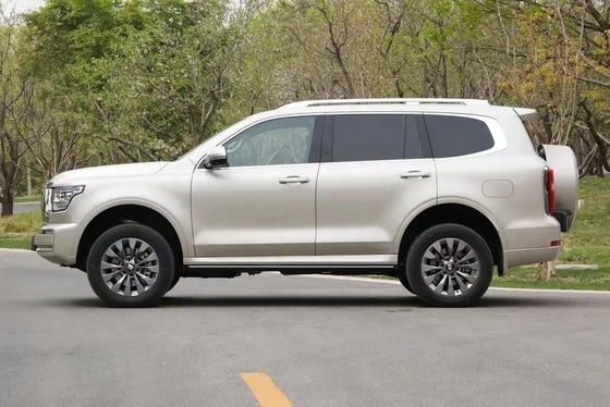 Vehículo todoterreno de lujo SUV Tank 500 híbrido enchufable con volante multifunción