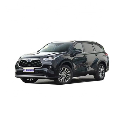 Techo solar panorámico y SUV Toyota Highlander 2023