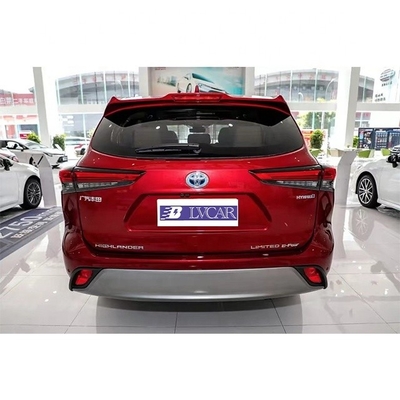 Experimente el futuro de la conducción con la pantalla táctil del Toyota Highlander 2023