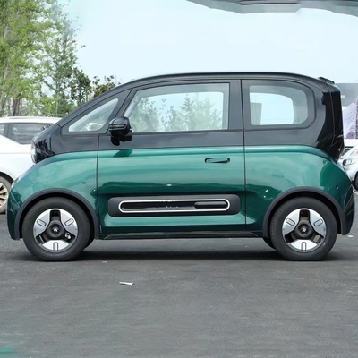 Vehículo minienergético para adultos con una capacidad de batería de 31,9 kWh y un tiempo de carga de 0,5 horas en 2024