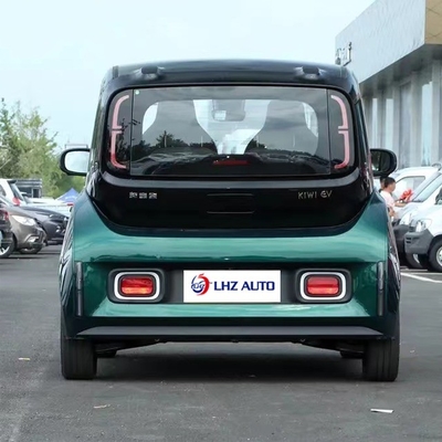 Vehículo minienergético para adultos con una capacidad de batería de 31,9 kWh y un tiempo de carga de 0,5 horas en 2024
