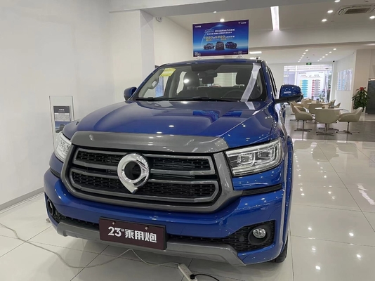 4x4 Pickup AWD hidráulico con cámara LED Cuero eléctrico turbo oscuro combustible diésel ACC