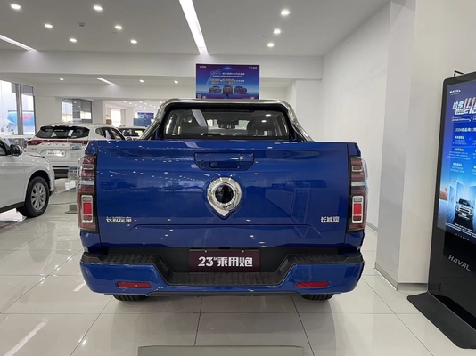 4x4 Pickup AWD hidráulico con cámara LED Cuero eléctrico turbo oscuro combustible diésel ACC