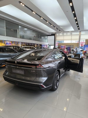 515-705km Alcance de crucero 100% Vehículo de energía eléctrica Chang'an Shenlan SL03 Coche deportivo