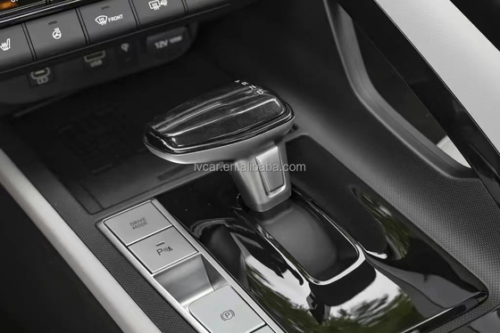 Dirección eléctrica Usado Hyundai Elantra 1.5L Sports Sedan con cámara LED KZ y Turbo