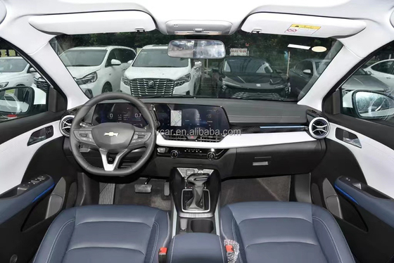 Actualice su viaje con el interior de cuero eléctrico del Chevrolet Cruze Compact Sedan