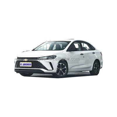 2024 Chevrolet Monza 1.5L Sedán automotriz de gasolina para adultos Coches legales en color blanco