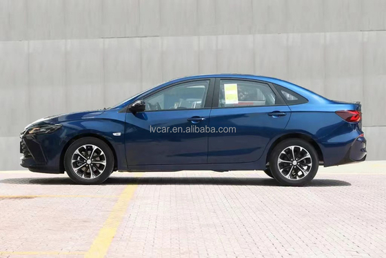 2024 Chevrolet Monza 1.5L Sedán automotriz de gasolina para adultos Coches legales en color blanco