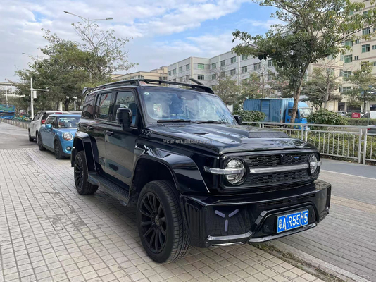 GMW Tank 300 2.0T SUV todoterreno grande con distancia entre ejes de 2750 mm y potencia máxima de 227 hp