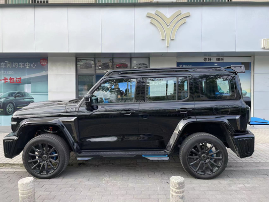 GMW Tank 300 2.0T SUV todoterreno grande con distancia entre ejes de 2750 mm y potencia máxima de 227 hp