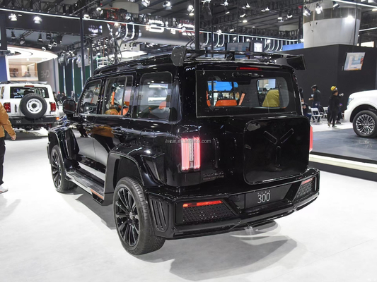 GMW Tank 300 2.0T SUV todoterreno grande con distancia entre ejes de 2750 mm y potencia máxima de 227 hp