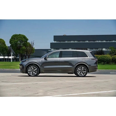 El SUV de lujo de 6 asientos más vendido del 2023 Li L9 con híbrido enchufable y larga duración.