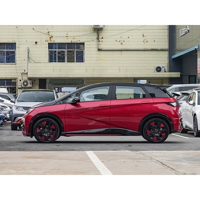 Experimente el poder del BYD Dolphin 2024 SUV pequeño con alcance de 420 km y batería de litio