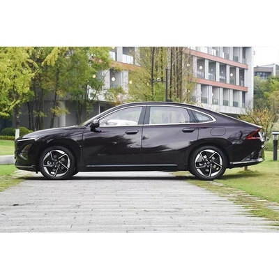 Vehículo energético 2024 Wuling Xingguang PHEV 5 puertas 5 asientos Limousine de clase A con largo alcance