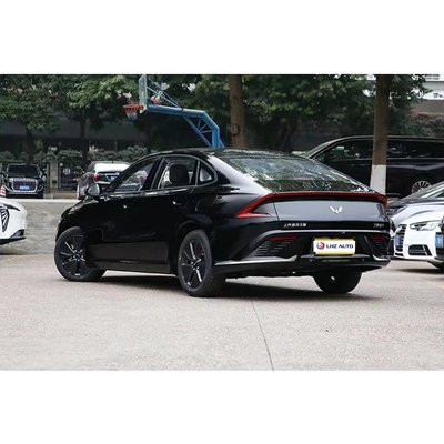 El Wuling Starlight Un sedán PHEV de clase A de cinco puertas y cinco asientos con una velocidad máxima de 145