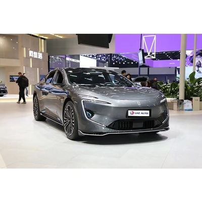 Avatr 12 2024 es un SUV eléctrico de lujo con 650 kilómetros de alcance.