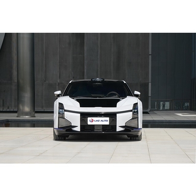 Presentamos el revolucionario coche 100% eléctrico de Hiphiz con una aceleración impresionante.