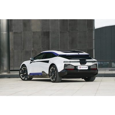 Presentamos el revolucionario coche 100% eléctrico de Hiphiz con una aceleración impresionante.