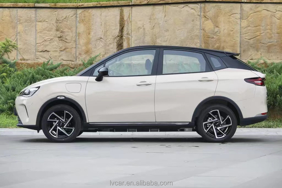 318-401 Km de largo alcance SUV eléctrico para adultos Neta Aya 2024 Nezha Aya Dirección izquierda