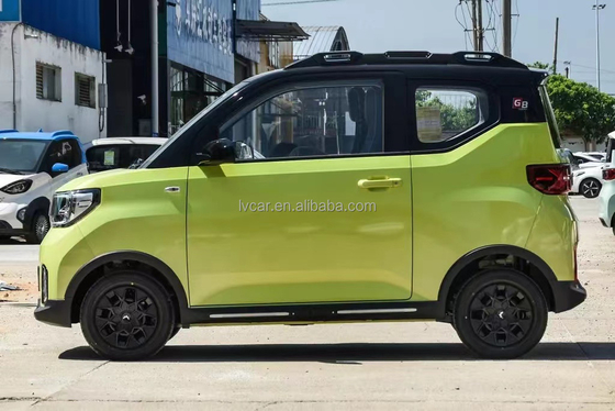 Rango de crucero de 120-170Km Mini coche eléctrico Wuling con estructura de carrocería de 3 puertas y 4 asientos