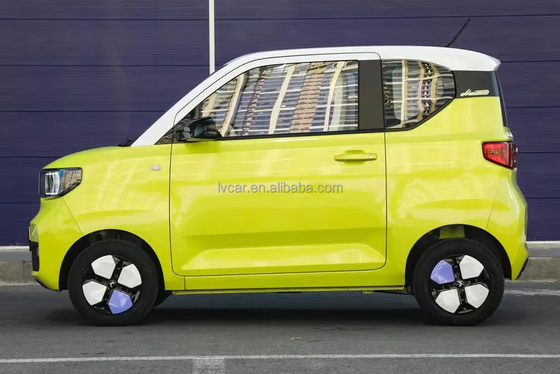Rango de crucero de 120-170Km Mini coche eléctrico Wuling con estructura de carrocería de 3 puertas y 4 asientos