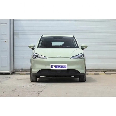 El SUV perfecto para viajar en familia 400 km Vida de la batería Batería de iones de litio Velocidad máxima 120 Km/h