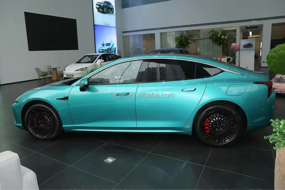 2023 Nezha S 650 Luxury Electric Sports Sedan con 4 cilindros y 25001-50000 millas
