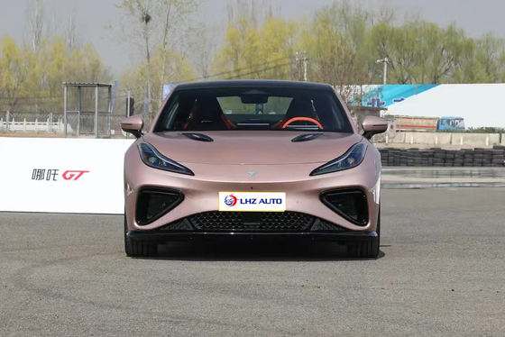 El 2023 Nezha GT es el estado de la técnica 100% eléctrico de los coches deportivos con 3.7s 4WD aceleración