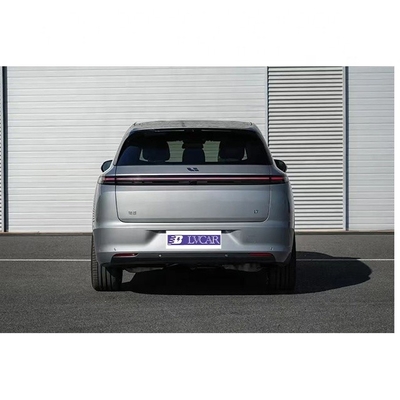 LiXiang L7 modelo de tracción en las cuatro ruedas sistema de entretenimiento para automóviles con volante multifunción