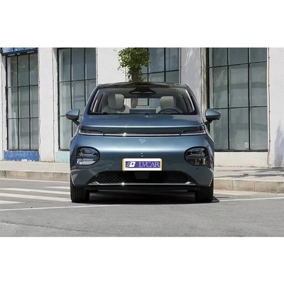 El sistema de entretenimiento del coche de estacionamiento eléctrico Baojun Wuling Yunduo SUV compacto 2023