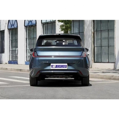 El sistema de entretenimiento del coche de estacionamiento eléctrico Baojun Wuling Yunduo SUV compacto 2023