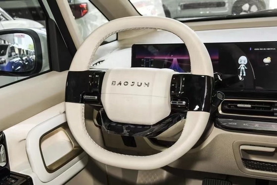 pantalla táctil Wuling Baojun Cuatro puertas cinco asientos vehículo de energía con 4 cambios hacia adelante