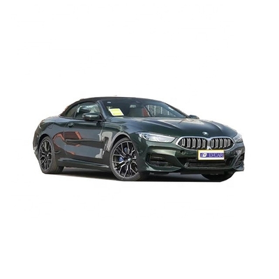 BMW 840i de alta potencia con tracción trasera de ruedas convertibles Coche deportivo con cámara trasera de 360 °