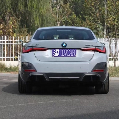 BMW i4 el vehículo de lujo de energía equipado con ABS que es un éxito con los compradores